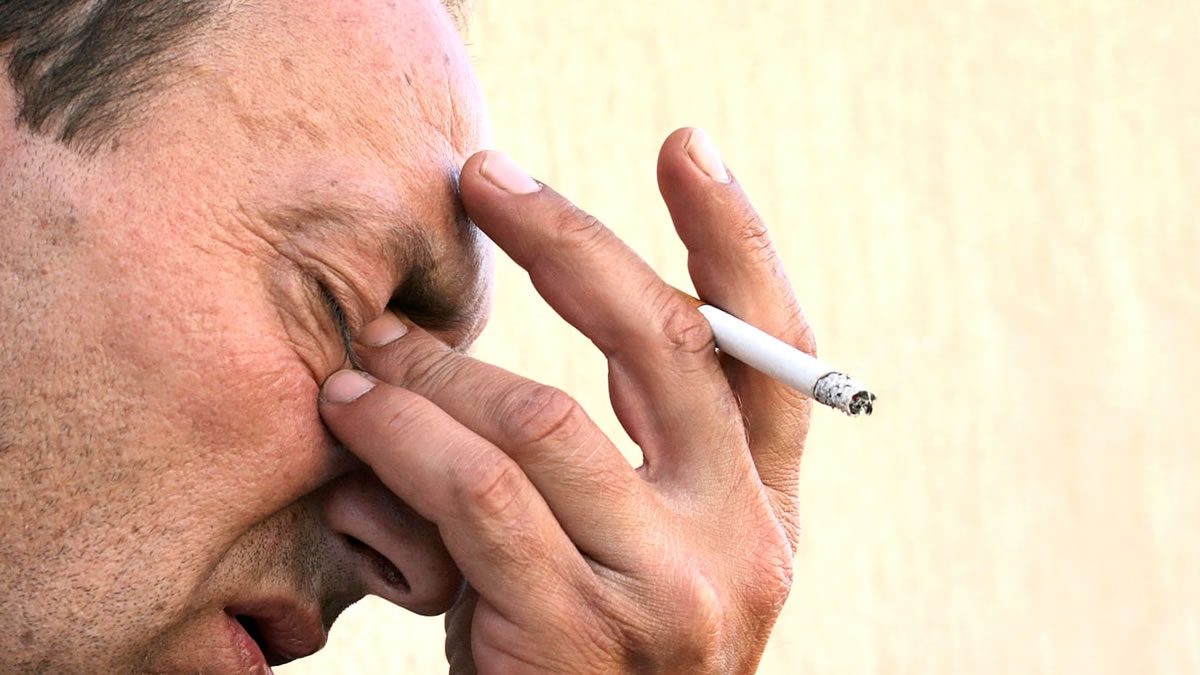 Smoking and Vaping: the Hidden Risks to Your Eye Health