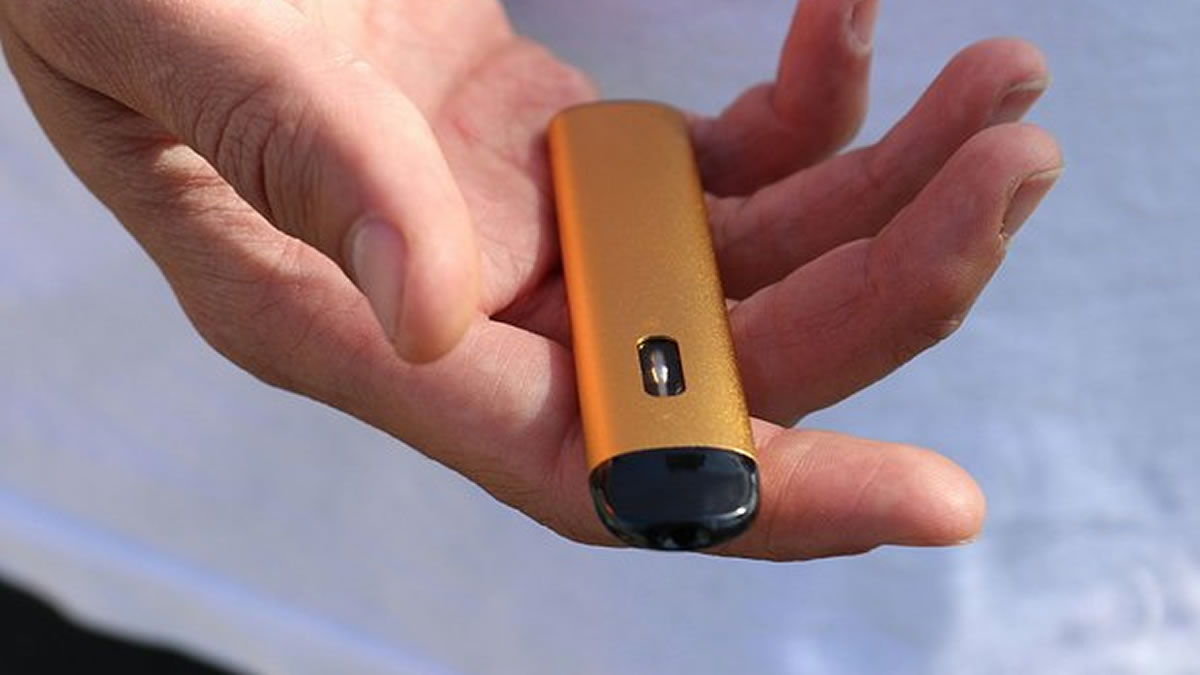 Vaping Poses Unexpected Dangers to Teeth