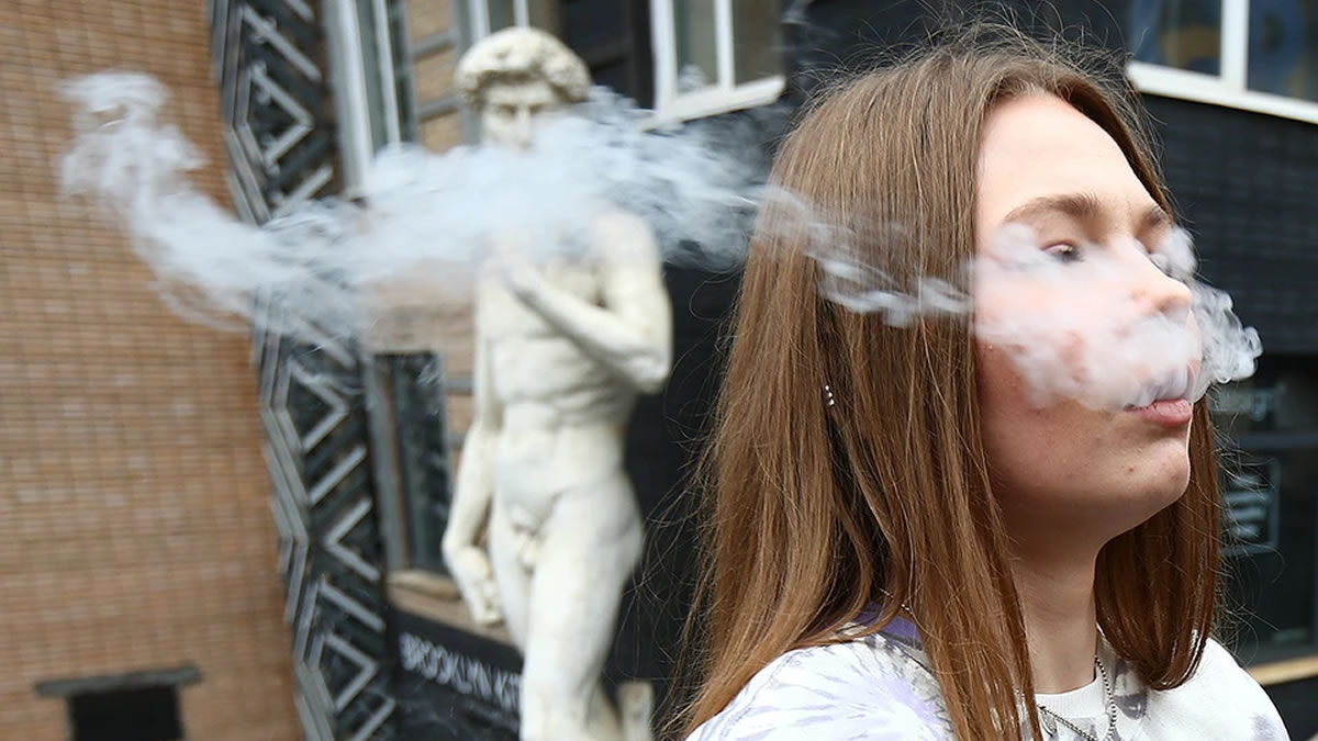 Vaping Linked to Higher Ulcer Risk Than Smoking: Study