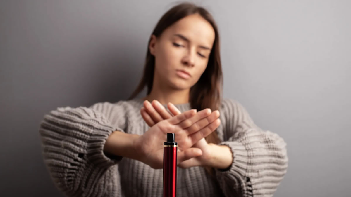 E-Cigarettes: Hidden Health Risks & Lung Damage Explained