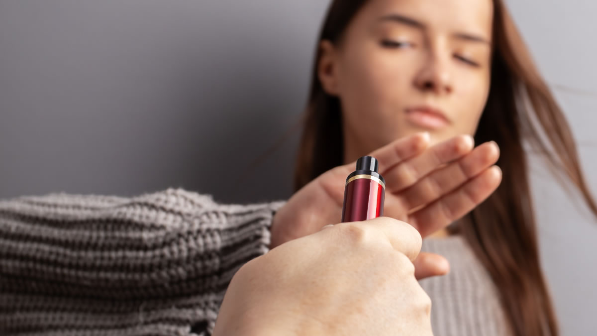 Vaping Dental Risks: Tooth Decay, 400°F Heat & Cavities