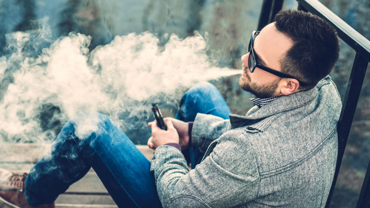 Vaping and Dental Health: Why Dentists Urge Users to Quit