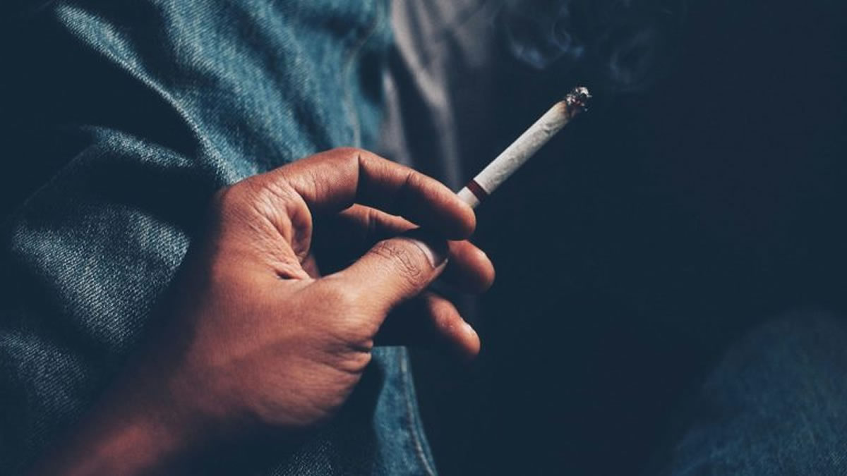 How Do Smoking and Vaping Impact Bladder Cancer Risk?